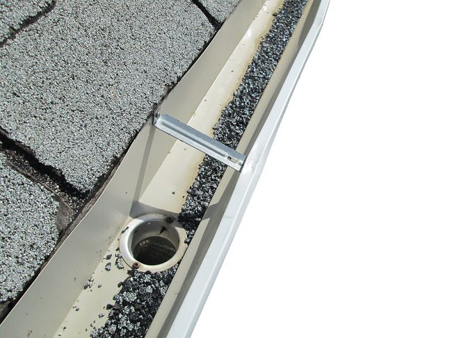 granules in gutter